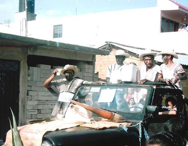 Salucita con pulque (17-junio-2011)