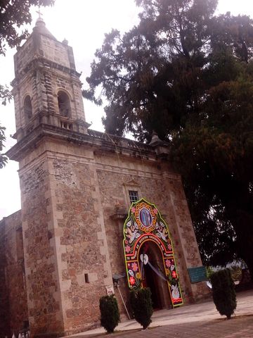 -Templo de San Simonito-(3 feb 2015) 
Lugar: San Simonito.
En la población que se encuentra ahí abajo al sur, donde hay muchos duraznos y aguacates.